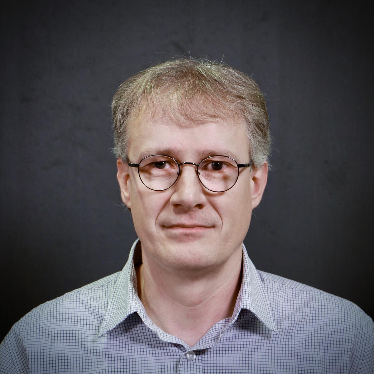 Doc.Ing.Karel Páv,Ph.D.